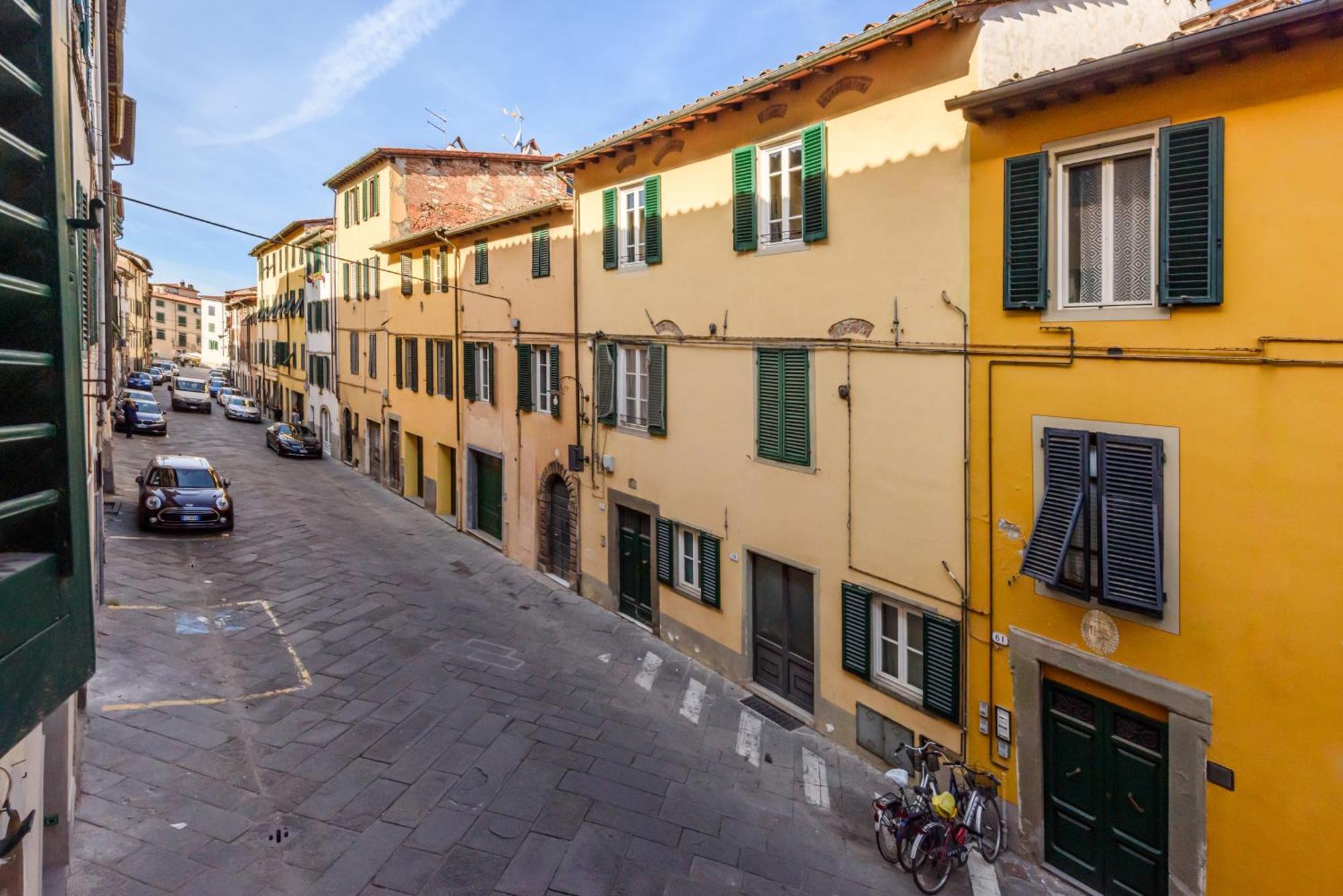Heart Of Lucca Style Whitin The Walls 外观 照片