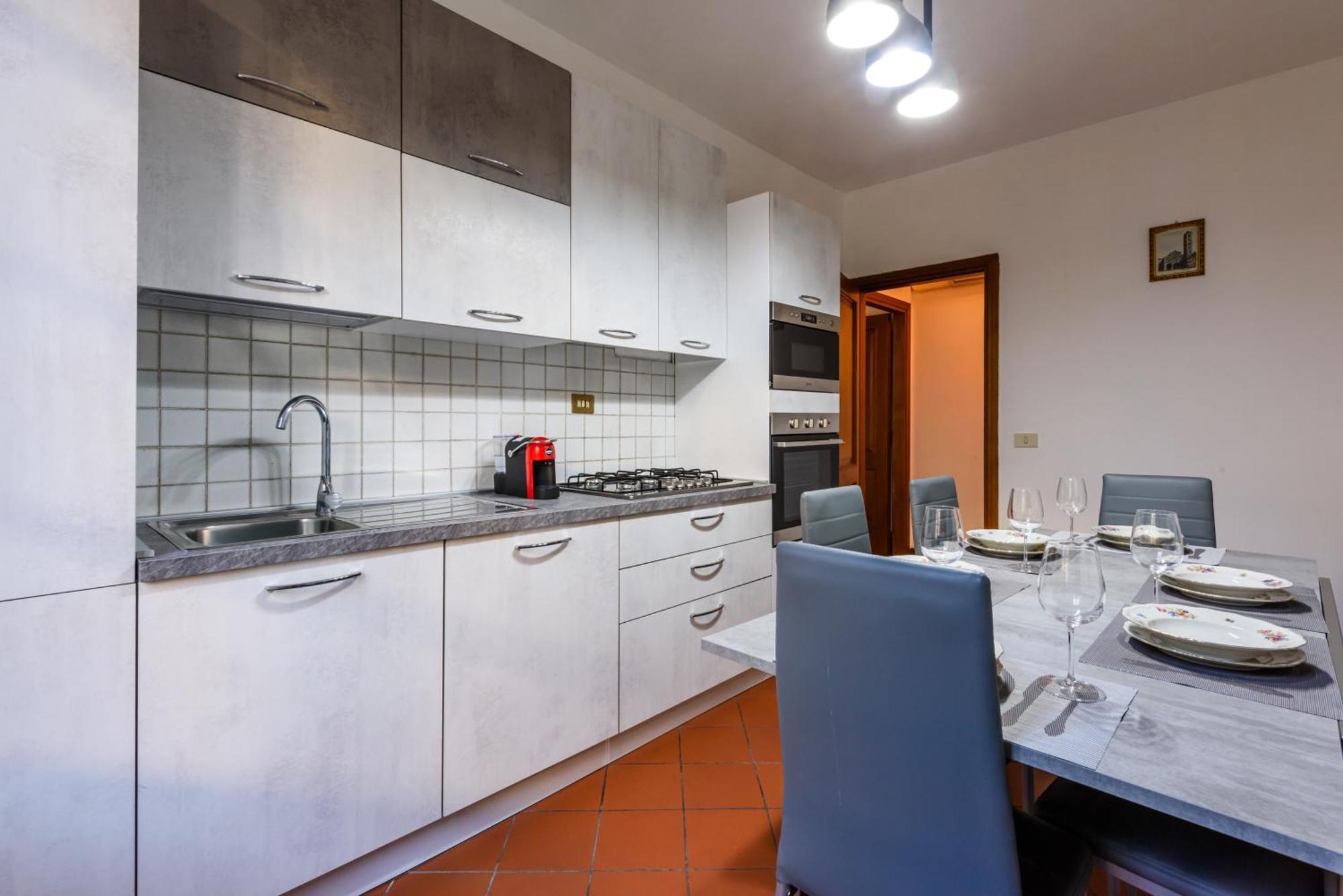 Heart Of Lucca Style Whitin The Walls 外观 照片