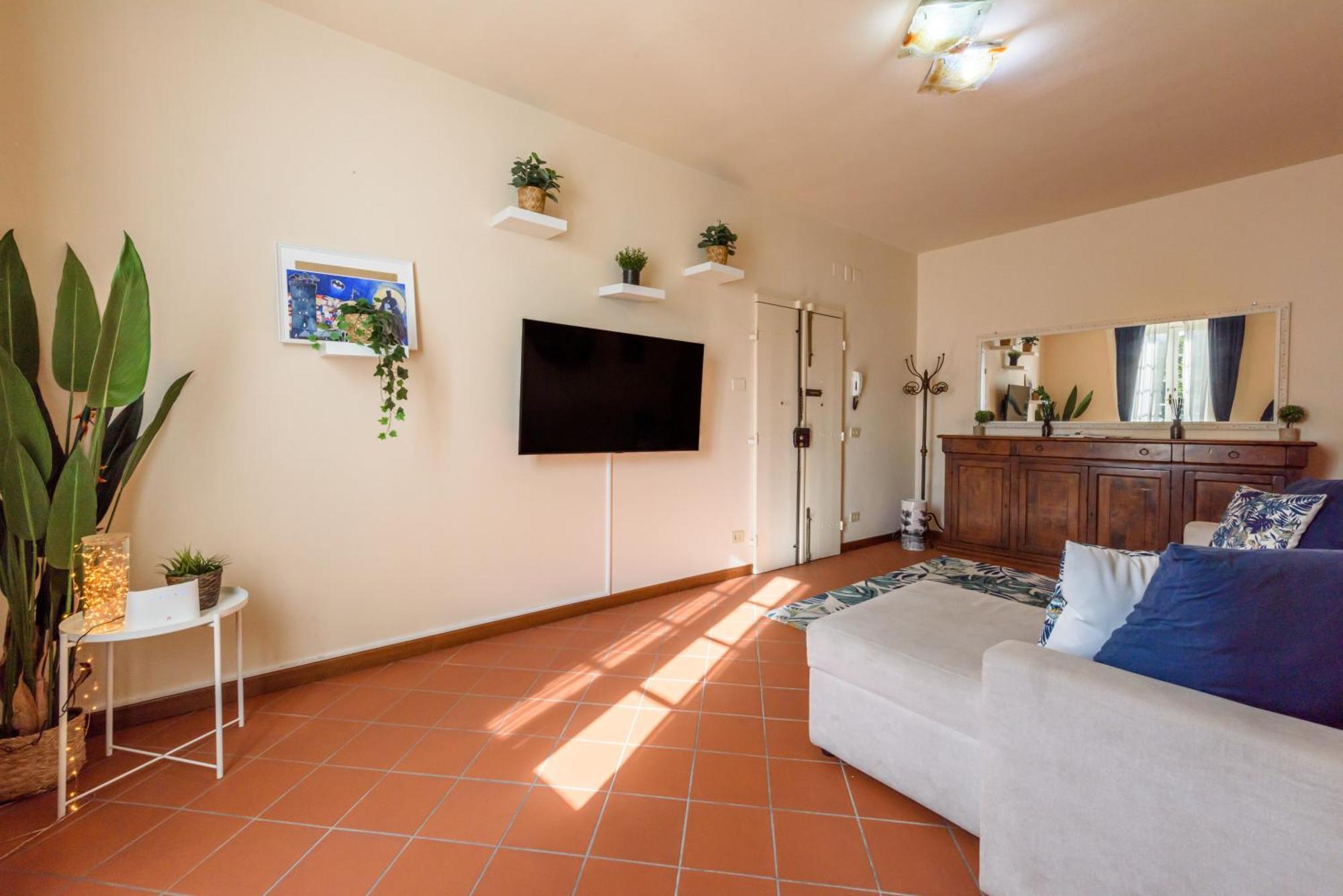 Heart Of Lucca Style Whitin The Walls 外观 照片